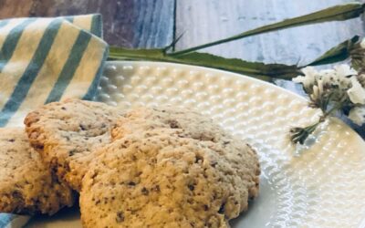 Vegan crispy almond cookies